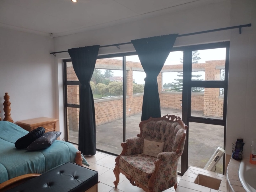 4 Bedroom Property for Sale in Dana Bay Western Cape